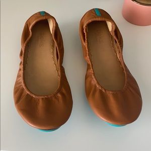 Brand new chestnut Tieks